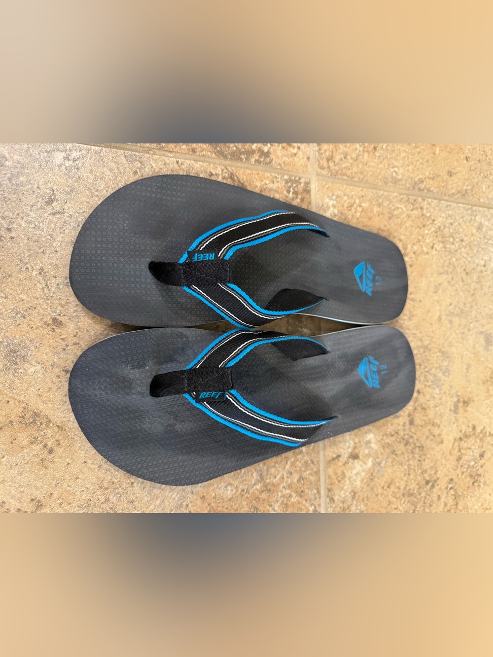 Reef Men's Black and Blue Striped Flip Flops
